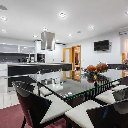 Elyra Cascais - Private Luxury With Spa, Cinema & Gym