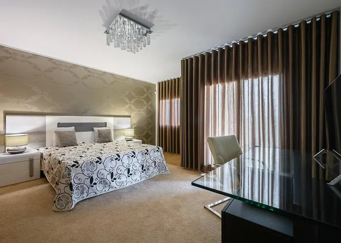 Elyra Cascais - Private Luxury With Spa, Cinema & Gym